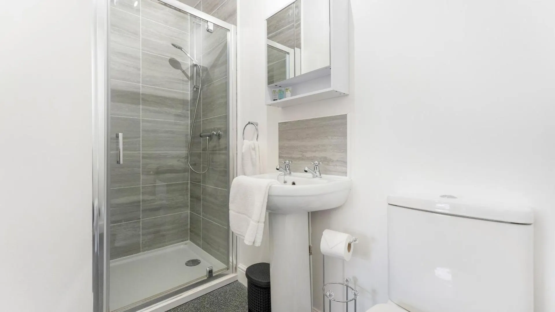 New! Stylish 5-Bed Apartment In Stockton-On-Tees By Stay With Us, Perfect For Contractors & Large Groups, Free Parking! 蒂诗上的索纳比 英国