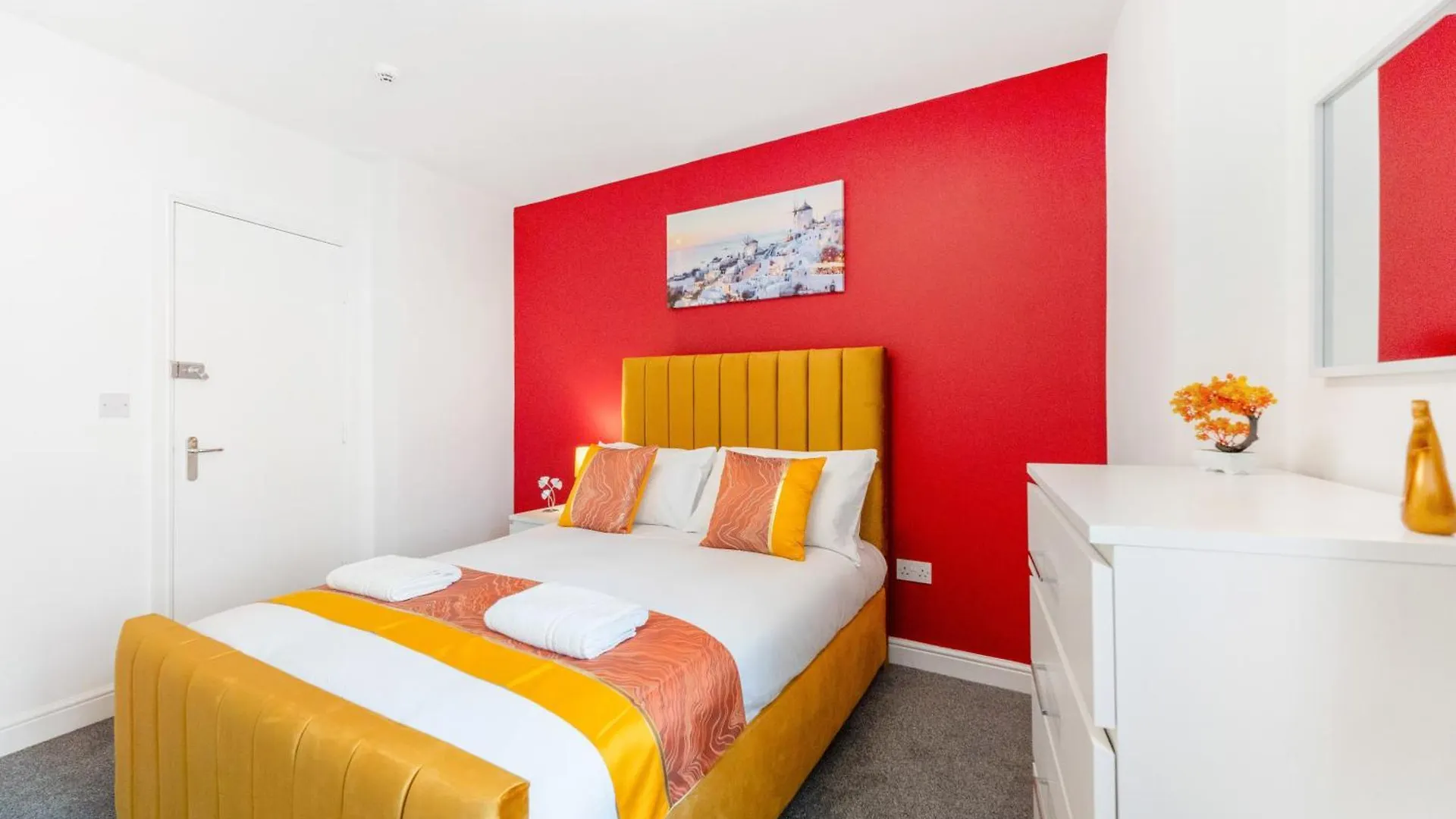 New! Stylish 5-Bed Apartment In Stockton-On-Tees By Stay With Us, Perfect For Contractors & Large Groups, Free Parking! 蒂诗上的索纳比