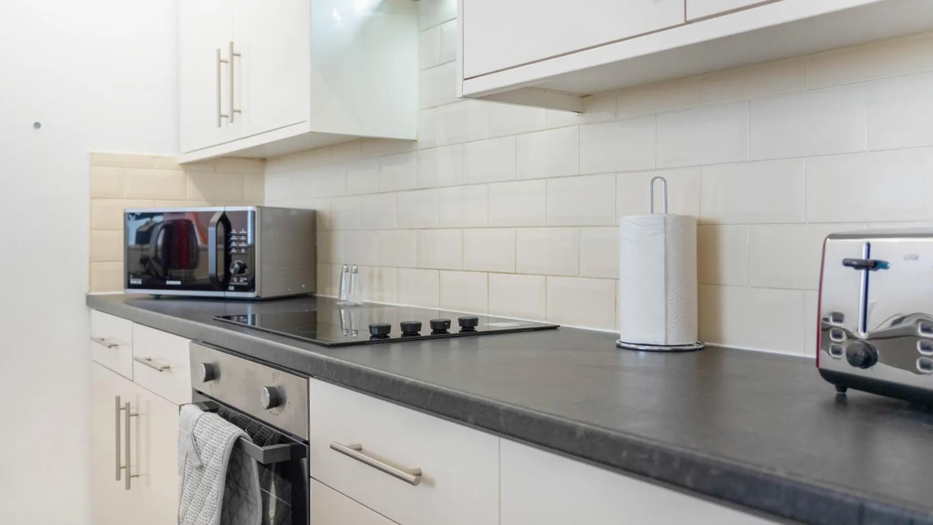 New! Stylish 5-Bed Apartment In Stockton-On-Tees By Stay With Us, Perfect For Contractors & Large Groups, Free Parking! 蒂诗上的索纳比