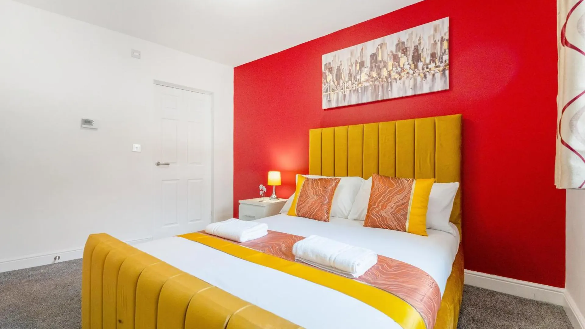 Thornaby on Tees New! Stylish 5-Bed Apartment In Stockton-On-Tees By Stay With Us, Perfect For Contractors & Large Groups, Free Parking!