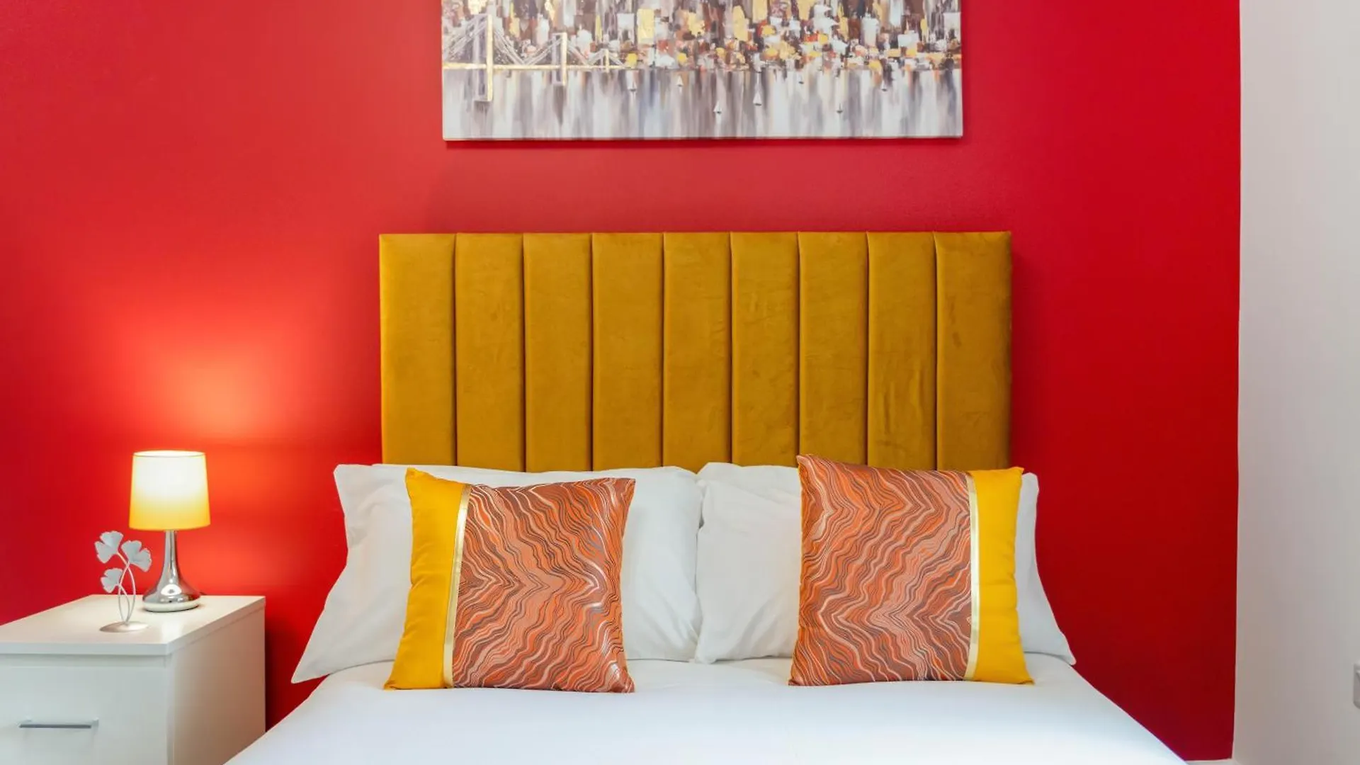 Thornaby on Tees New! Stylish 5-Bed Apartment In Stockton-On-Tees By Stay With Us, Perfect For Contractors & Large Groups, Free Parking! בריטניה