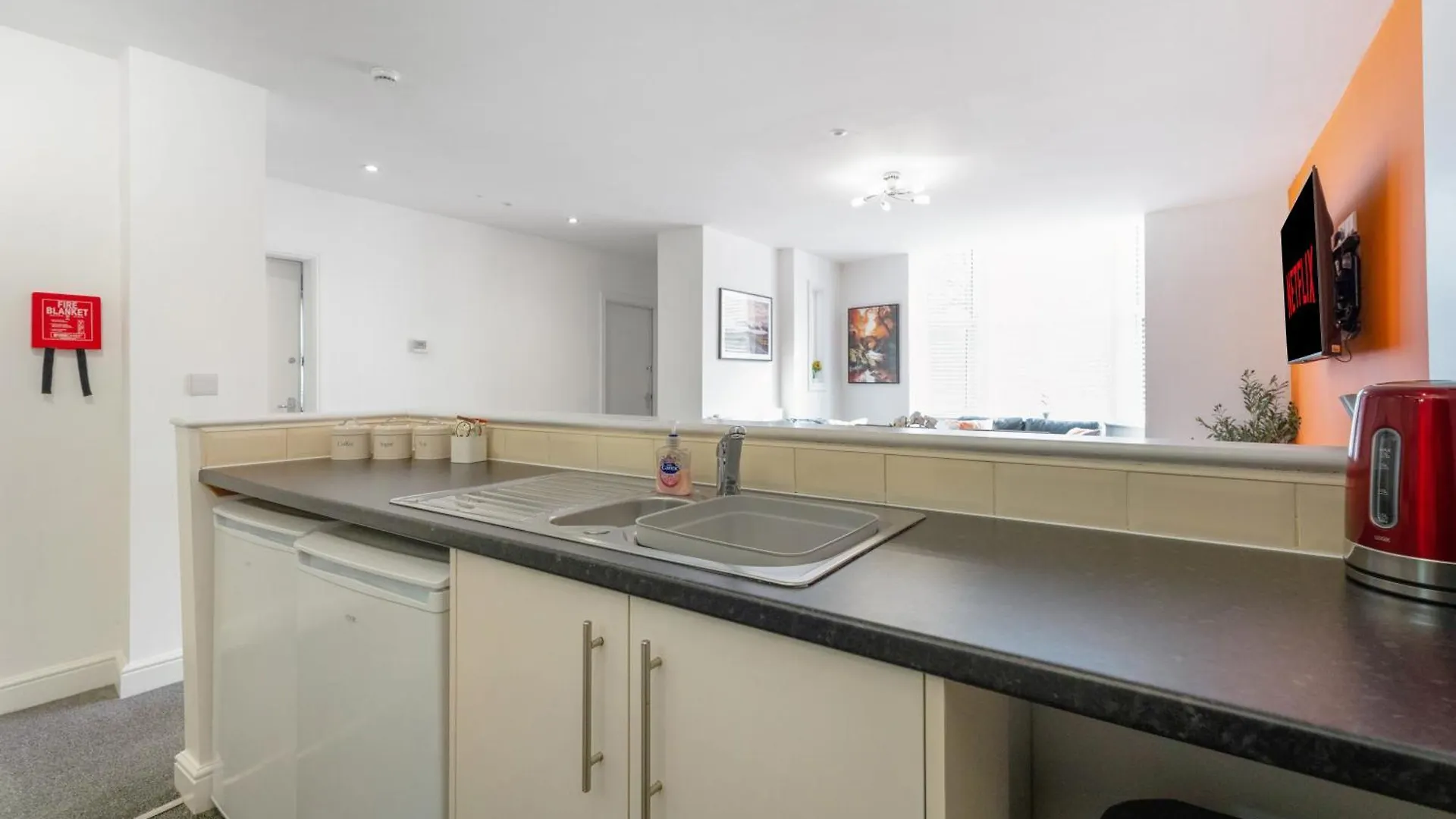 Thornaby on Tees New! Stylish 5-Bed Apartment In Stockton-On-Tees By Stay With Us, Perfect For Contractors & Large Groups, Free Parking! 0*, Thornaby on Tees בריטניה