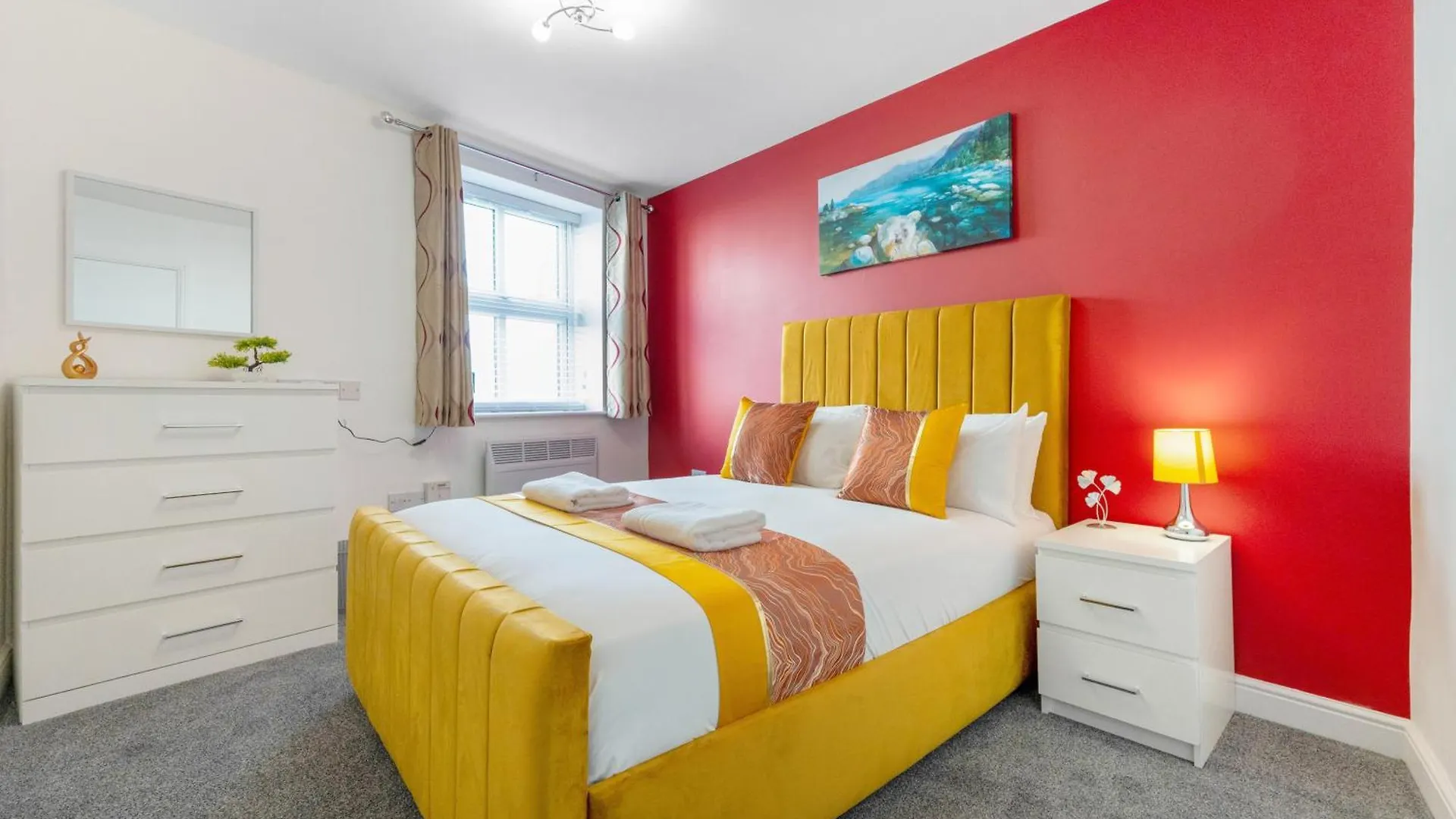 Thornaby on Tees New! Stylish 5-Bed Apartment In Stockton-On-Tees By Stay With Us, Perfect For Contractors & Large Groups, Free Parking! בריטניה